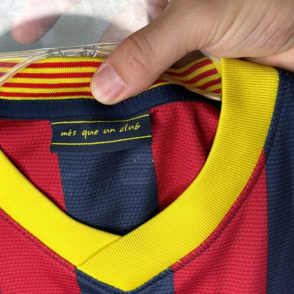 Authentic Barcelona (Spain 🇪🇸⚽️) Jersey Long Sleeves - Picture 5 of 8